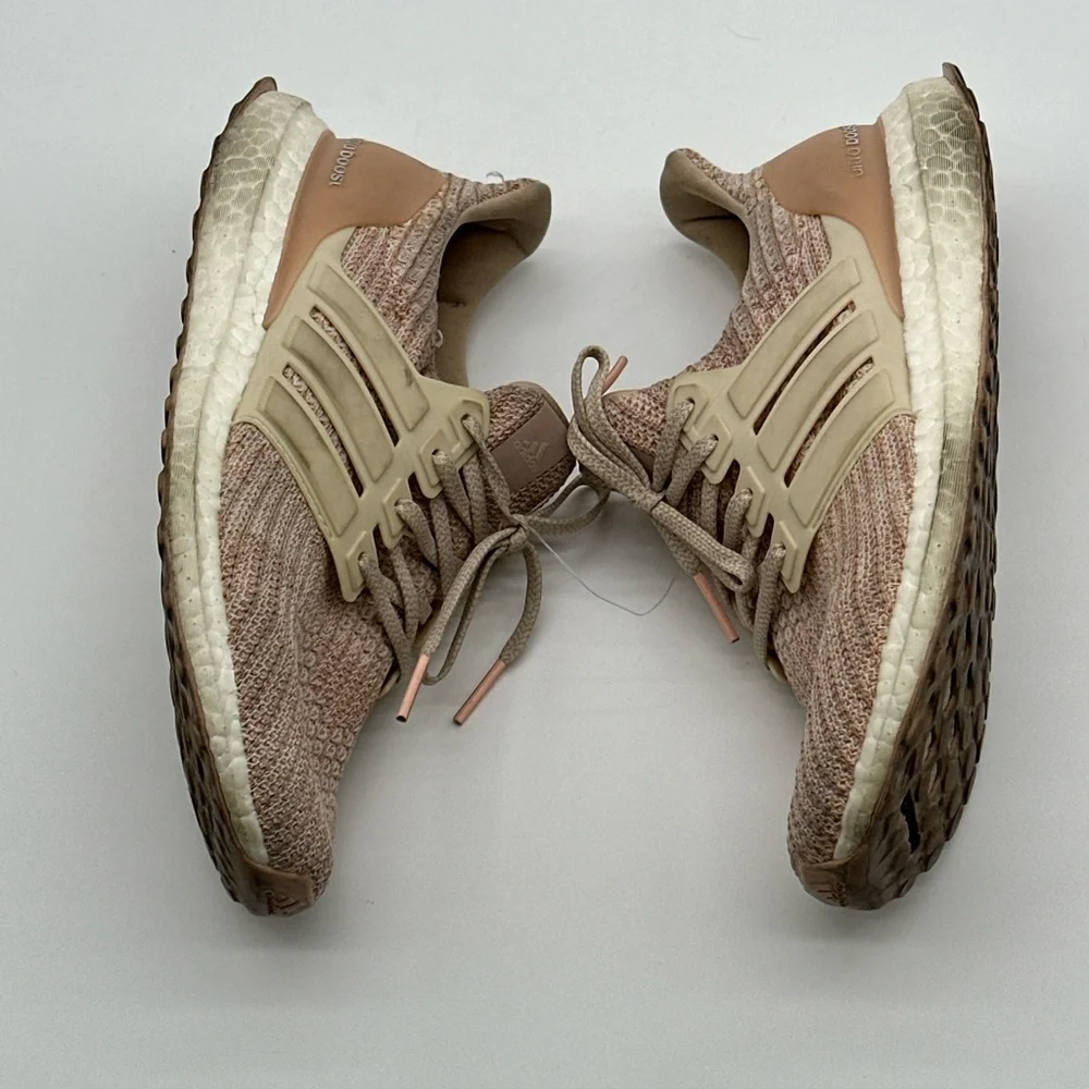 Adidas UltraBoost 4.0 Womens Size 8.5 (BB6497).‎